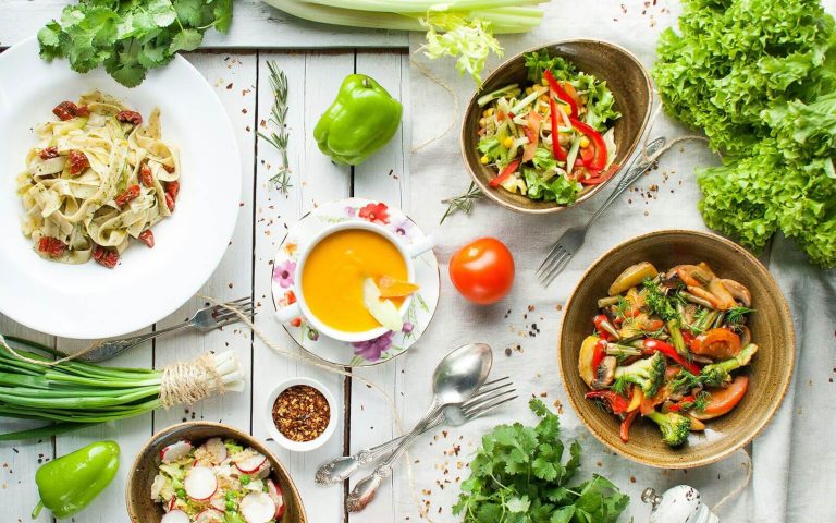 Effortless Entertaining: Simple Yet Impressive Dinner Party Dishes