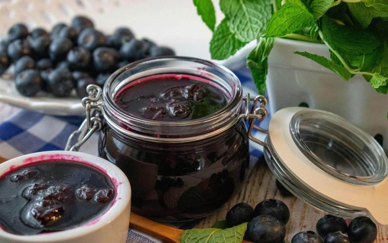 Decadent Desserts: Easy Recipes for Chocolate Lovers